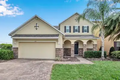 Image de Luxury Pool Home with Game Room-1210yc