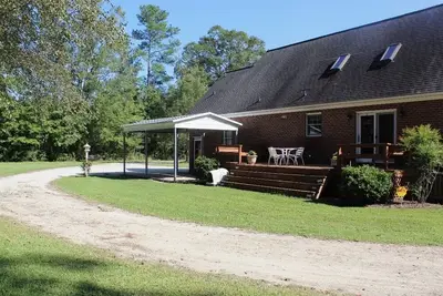 Image de Quiet Retreat Outside Greenville: \"Las Flores\"