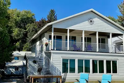 Image de Lakefront Beach House - Lake Huron private beach!