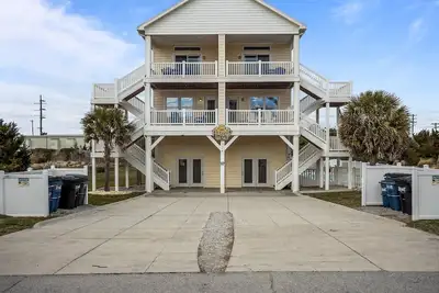 Image de Oceanview duplex with pool and hot tub