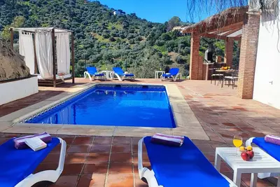 Image de Villa Los Pinos, 10 pers, Piscine CHAUFFÉE, Wifi, A\/C, Petfriendly, magnifique vue