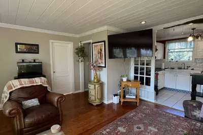 Image de Cozy Florida cottage- 2 miles to downtown Sarasota, 4 miles to siesta key beach!