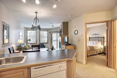 Image de Silver Mill 8200-1Br-Walk to Slopes! Kids Ski Free! by RedAwning