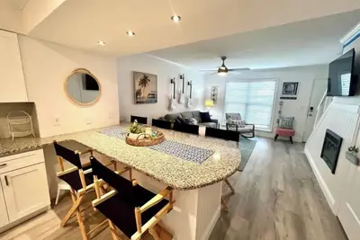 Image de Beachy 2bd Townhouse w/ Garage