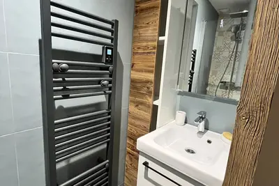 Image de Studio dans chalet récent