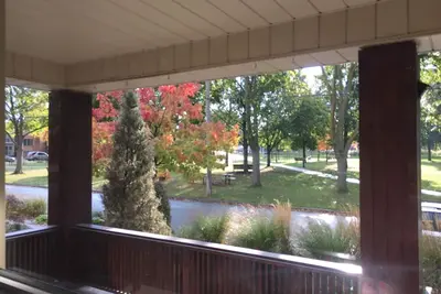 Image de Overlooking Montebello Park