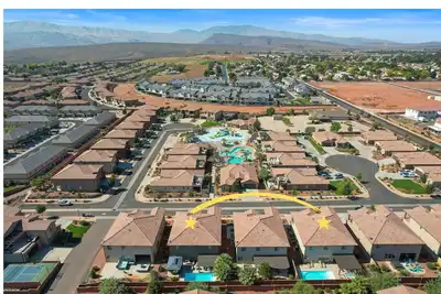 Image de Paradise Retreat 94 & 96 | Neighboring Homes, Kid Friendly w/ Hot Tub's, Private Pool, Game Stations