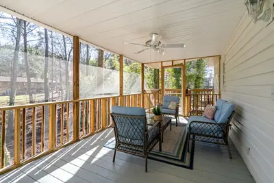 Image de Decked Out Getaway: Pine Mtn Trail, Pet Friendly