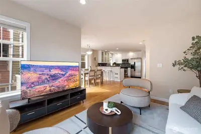 Image de Ballard’s Townhome with office & walk score 98/100