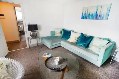 Image de 2nd Floor 2 Bedroom Apartment, Cowes High Street