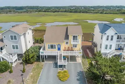 Image de Hobbs Realty - “Casa Del Mar” | 4br Marsh-View Home w/ Private Gazebo
