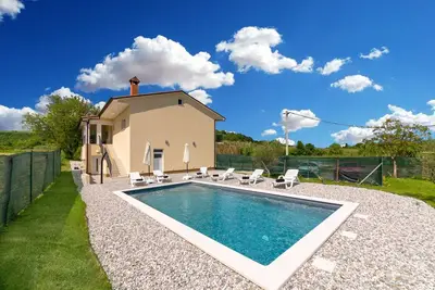 Image de Vacation home for 10 guests with 165m² in Buzet (176161)