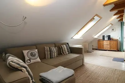 Image de Cozy penthouse with balcony and great distant views