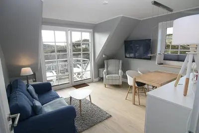 Image de 3-room vacation apartment furnished with great attention to detail. . .