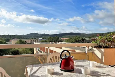 Image de Appartement 2 pièces, 4\/5 couchages, proche plage et commodités, parking inclus, Bormes-les-Mimosas