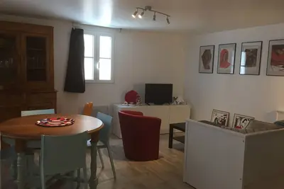 Image de \"Duplex de charme au cœur de Le Palais, proche commerces et plages, moderne et tout équipé\"