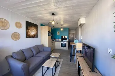 Image de Appartement T2 + cabine avec climatisation, parking, proche plage Ă Port Leucate