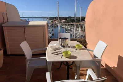 Image de Duplex climatisé 4 pers, balcon, parking privé, proche plages et commerces