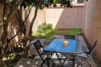 Image de Appartement Hyères : 2 pièces, jardin privé, proche plage et port, Wifi, parking