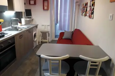 Pretty Flat Business Apartment