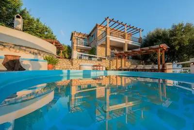 Calypso stunning Seaview villa!