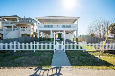 Image de San Leon Vista Del Mare with Pool and Private Pier - Galveston, Tx