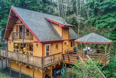Image de Wildlife, Views, Secluded Rustic Beauty in this Roomy Cabin Near Pacific City!