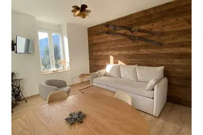 Image de L'Augustine Saint-Avre, appartement de charme de 45m² avec spa et vue montagne