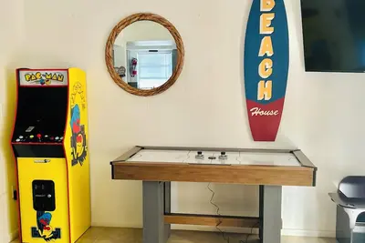 Image de Fun Kids Family Stay - Fll Cruise Guests & Airport! AirHockey-Arcade-Pool-Toys