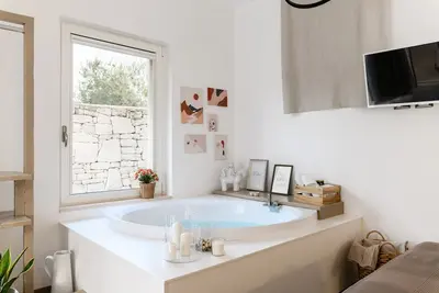 Image de Carob Tree Suite