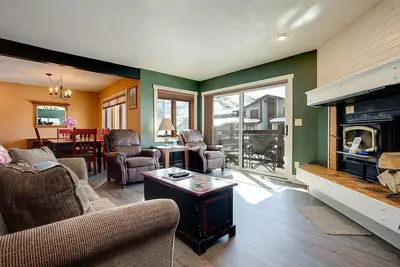 Image de Ra107 | Lovely Hillside Location | Hot Tub and Pool | Winter Shuttle
