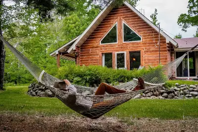 Image de Cozy Cabin in the Woods