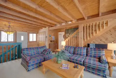 Image de Waterfront Nelson Lake Cabin w/ Boat Dock!