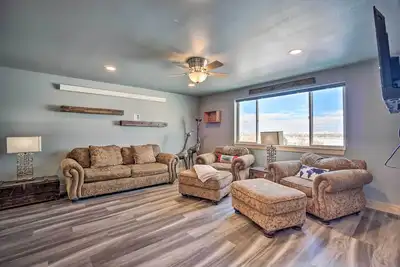 Image de Spacious Saratoga Condo w/ Mountain Views!