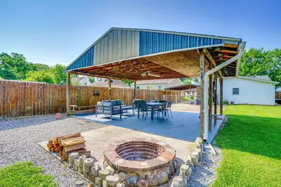 Image de Pet-Friendly Clarksville Home w/ Central A/C