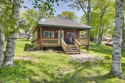 Image de Picturesque Maine Getaway w/ Lake Access!