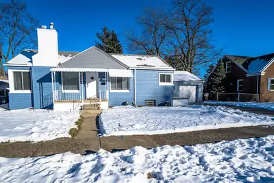 Image de Brand New Renovation - 3br\/1ba in the heart of Metro Detroit