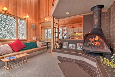 Image de Walk to Ski Trails: Ludlow Home on Okemo Mountain!