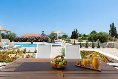 Image de 3 charming newly built semi-detached luxury villas in south rhodes