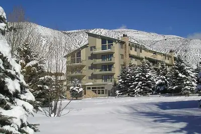 Image de Wonderful 2br Condo - Beaver Creek - Walk to Riverfront Gondola