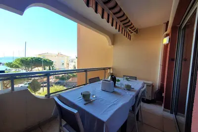 Fréjus Plage Le Capitole T2 35m2 Climatisé balcon