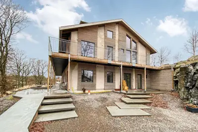 Image de Superbe maison à Vallda avec WiFi