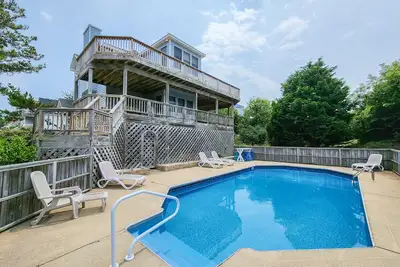 Image de 5 Br Soundside Home w/Private Pool, Hot Tub and Sunset Views