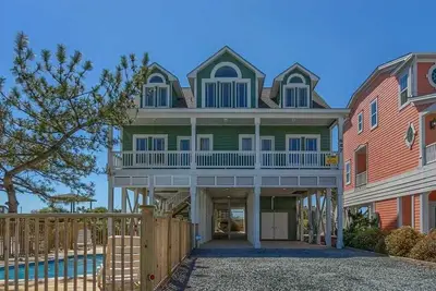 Image de Hobbs Realty - Enjoy \"Miss B Haven\", a pet-friendly oceanfront home w/ private pool