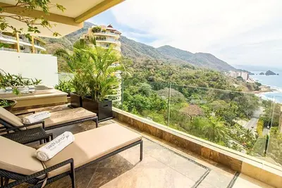 Image de Mountainside 2 Bedroom Residence with Ocean Views & Jacuzzi