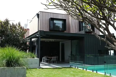 Image de Architectural Renovated Home