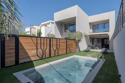 Image de Urban Oasis - Walking distance to the Old Town, the beach and all kind of shops!