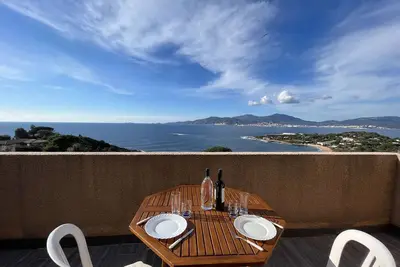 Image de Appartement T2 climatisé avec terrasse vue mer à Porticcio