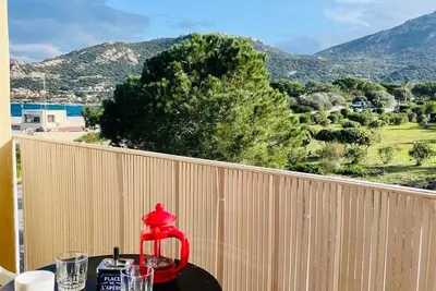 Image de Studio cosy à 100m de la plage avec parking