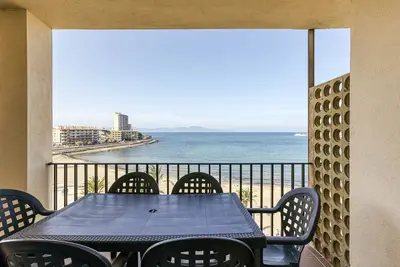 Image de Appartement 'Riells Platja' avec vue sur la mer, Wi-Fi et climatisation.